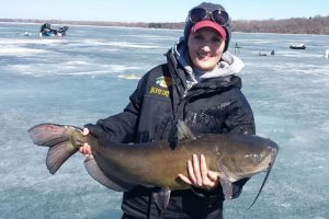 Frozen Adventures Winter Ice Fishing for Blue Catfish - Proven Tips and Techniques for Landing Trophy Blues