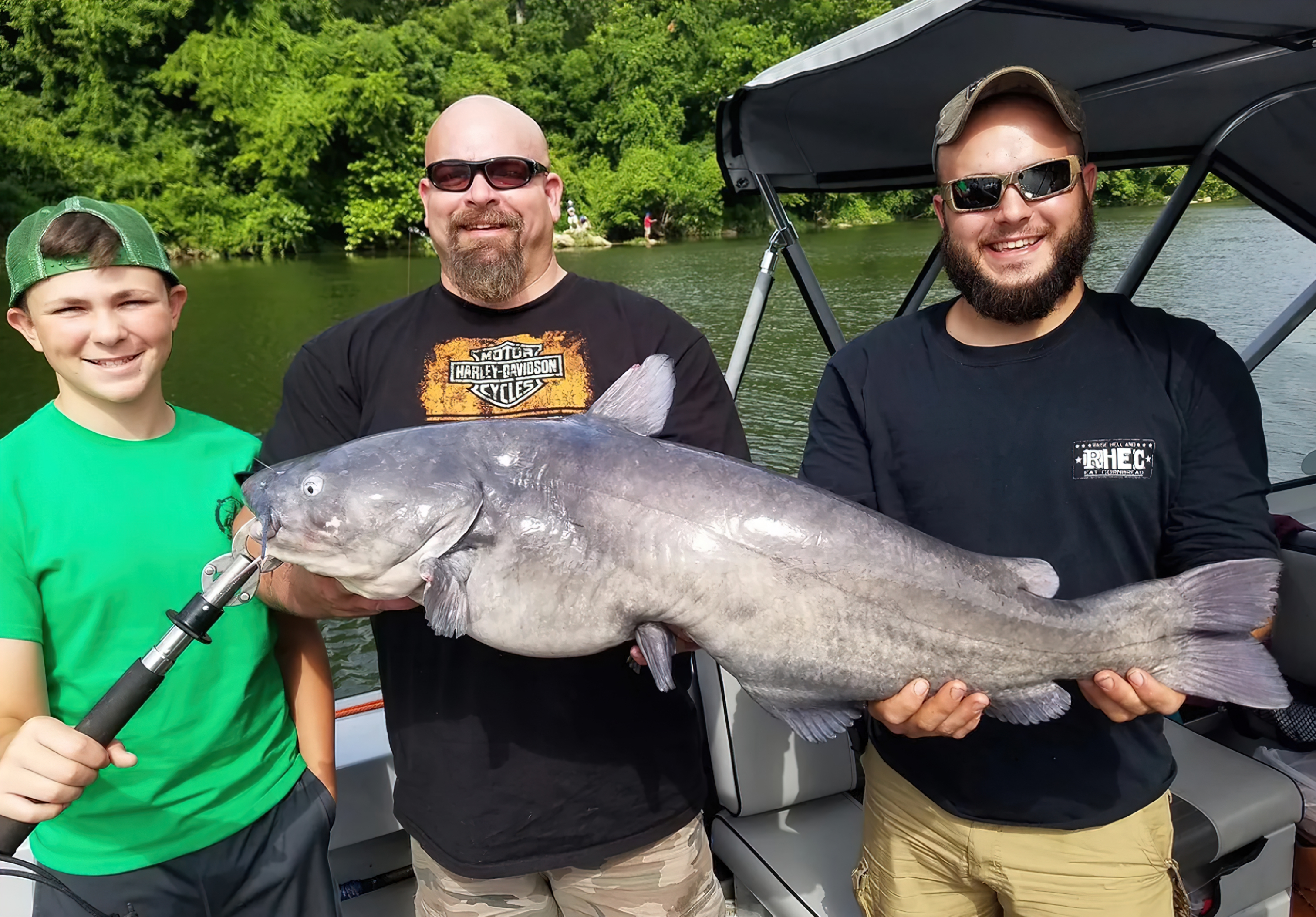 Mastering the Hunt: Unleashing the Art of Catching Blue Catfish