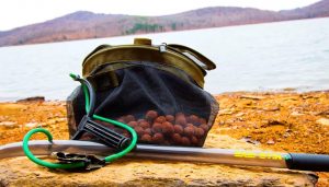 Mastering Carp Fishing Top Tips for Bottom Fishing and Boilie Techniques
